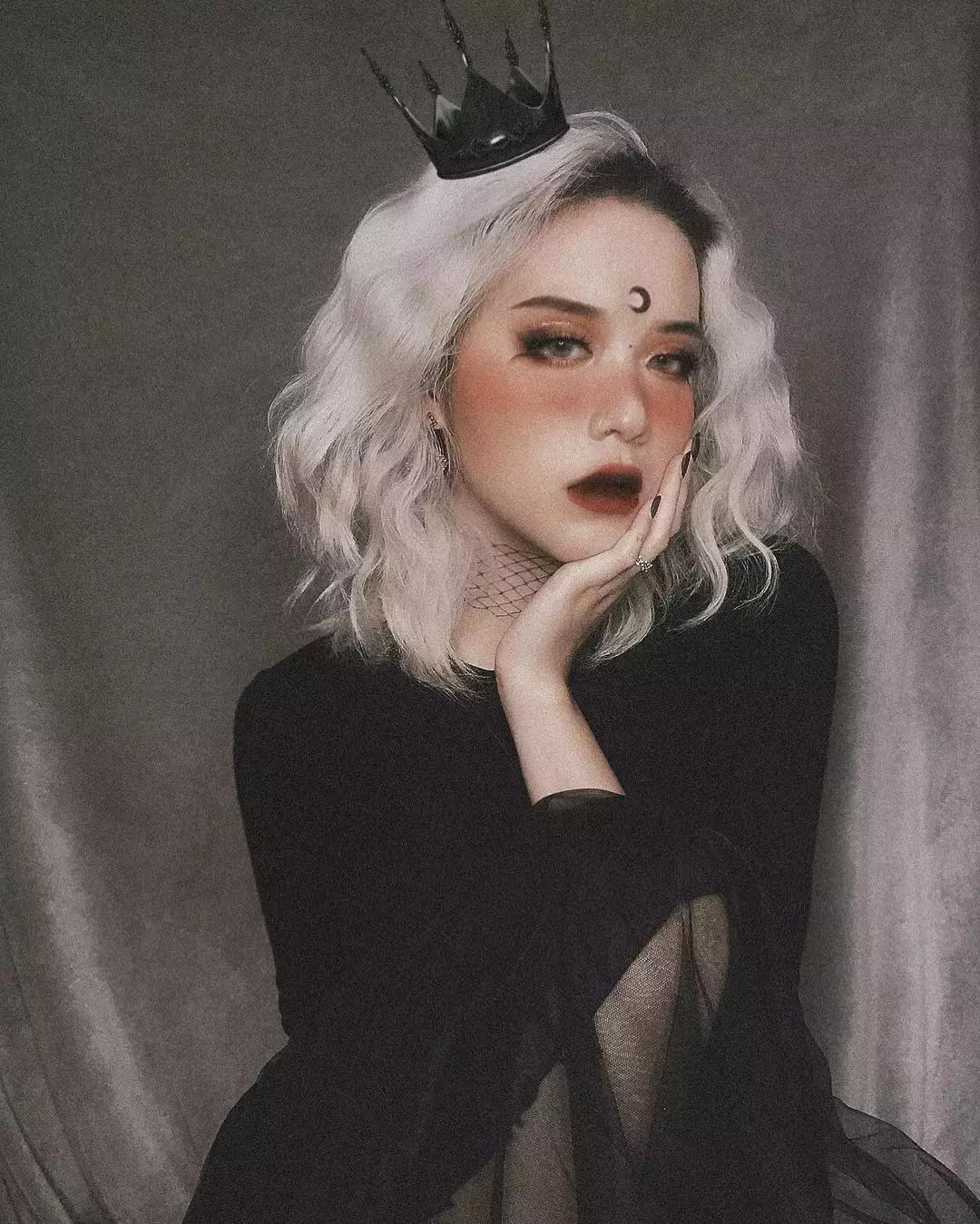 20岁越南小姐姐刷爆ins，在脸上乱画浮夸妆容，斩获10万粉，吊打P图神器！