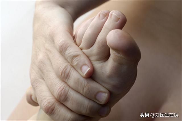 灰指甲怎么治好得最快小妙招,灰指甲怎么治才能彻底根除