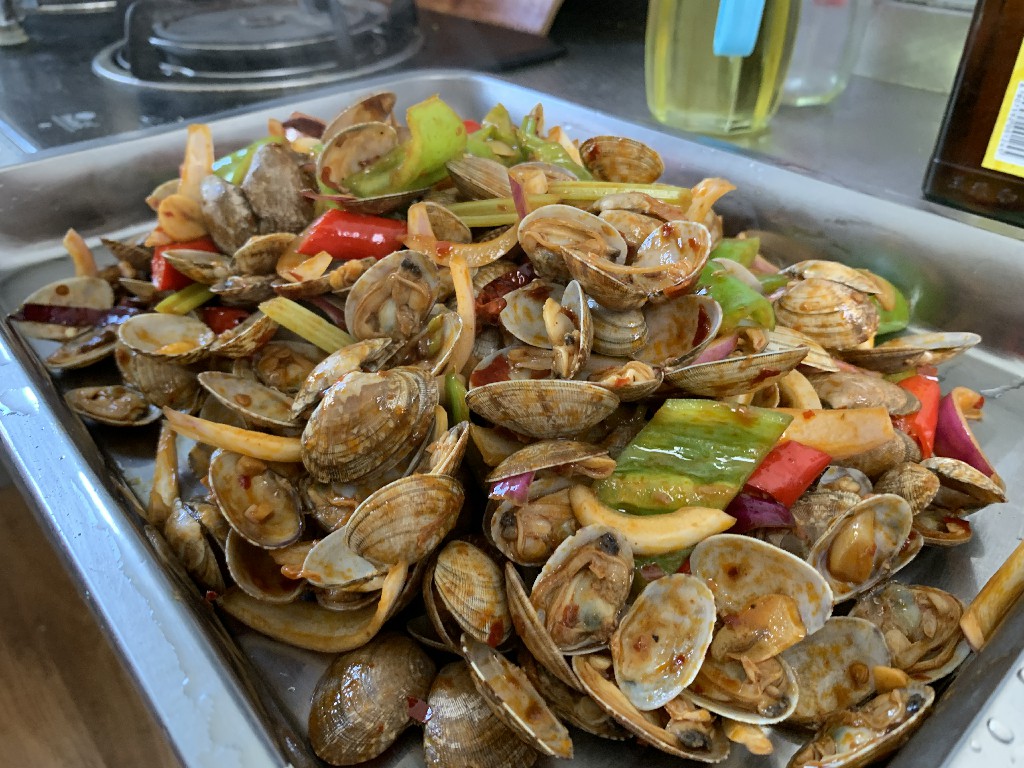 别再用盐水洗花甲,用盐水清洗过的花蛤还能存放吗