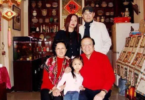 德艺双馨的老艺术家杨洪基,著名歌唱家杨洪基个人简介