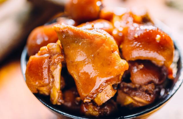 鸡肉猪肉羊肉牛肉哪个营养好,牛肉羊肉和猪肉比哪个营养