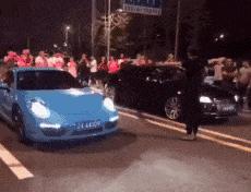 搞笑gif你们这些城里人太会玩了,搞笑gif逗比的世界你永远理解不了