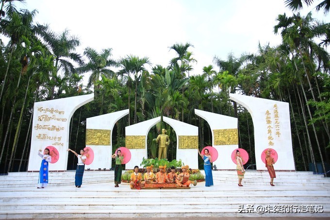 西双版纳泼水节攻略,西双版纳傣族泼水节和广西泼水节