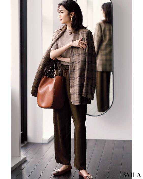 衣服穿得再漂亮也不如有文化,衣服再多也不漂亮