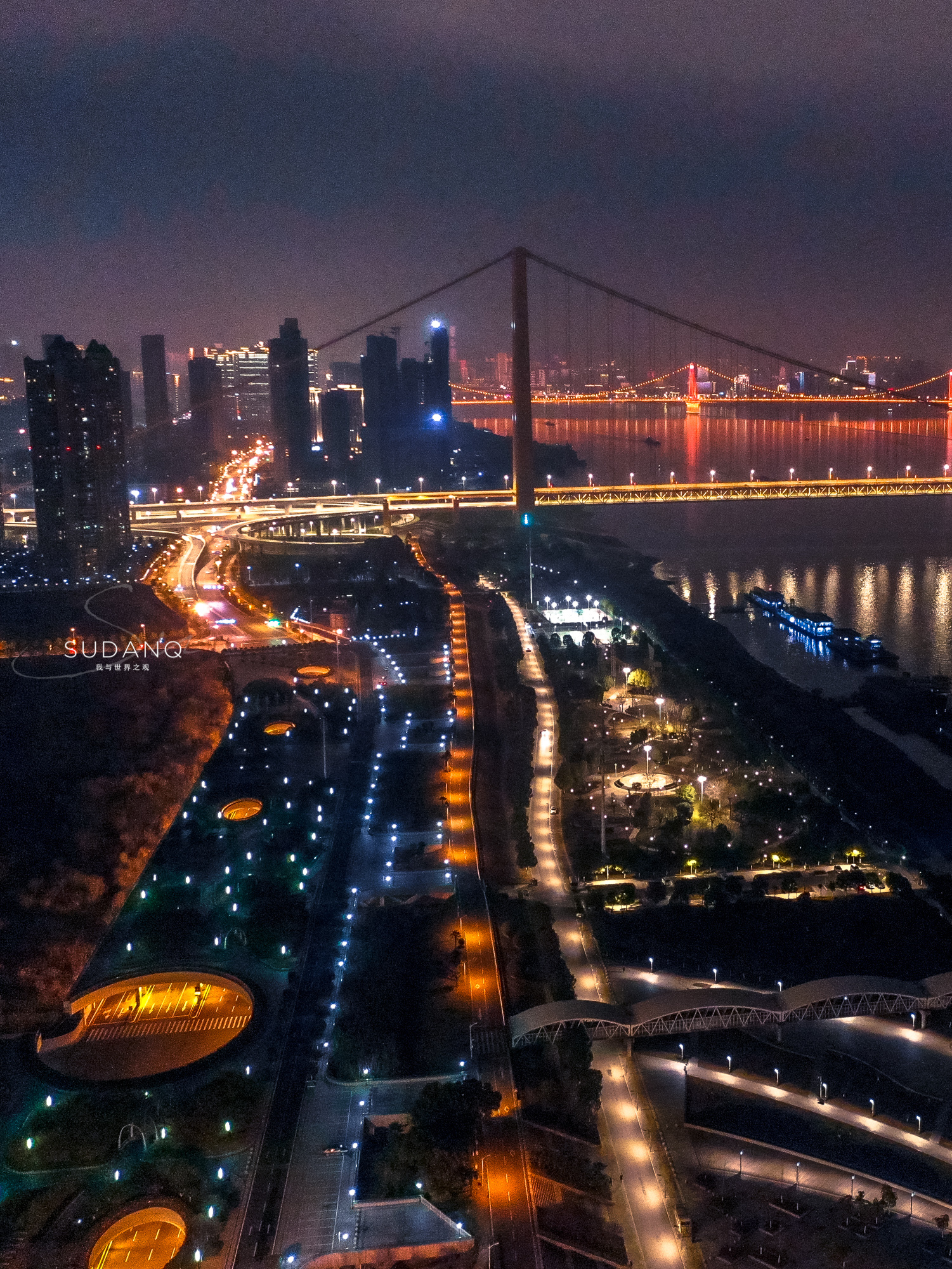 航拍全国第三的博览中心，面积相当于17个足球场，武汉人的骄傲