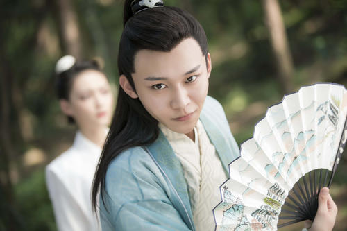 刘怡潼谈及关晓彤,关晓彤刘怡潼视频