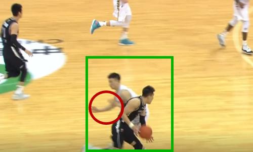 不止两次“错判”！6慢镜回放，末节还有2次错判辽宁亏大了