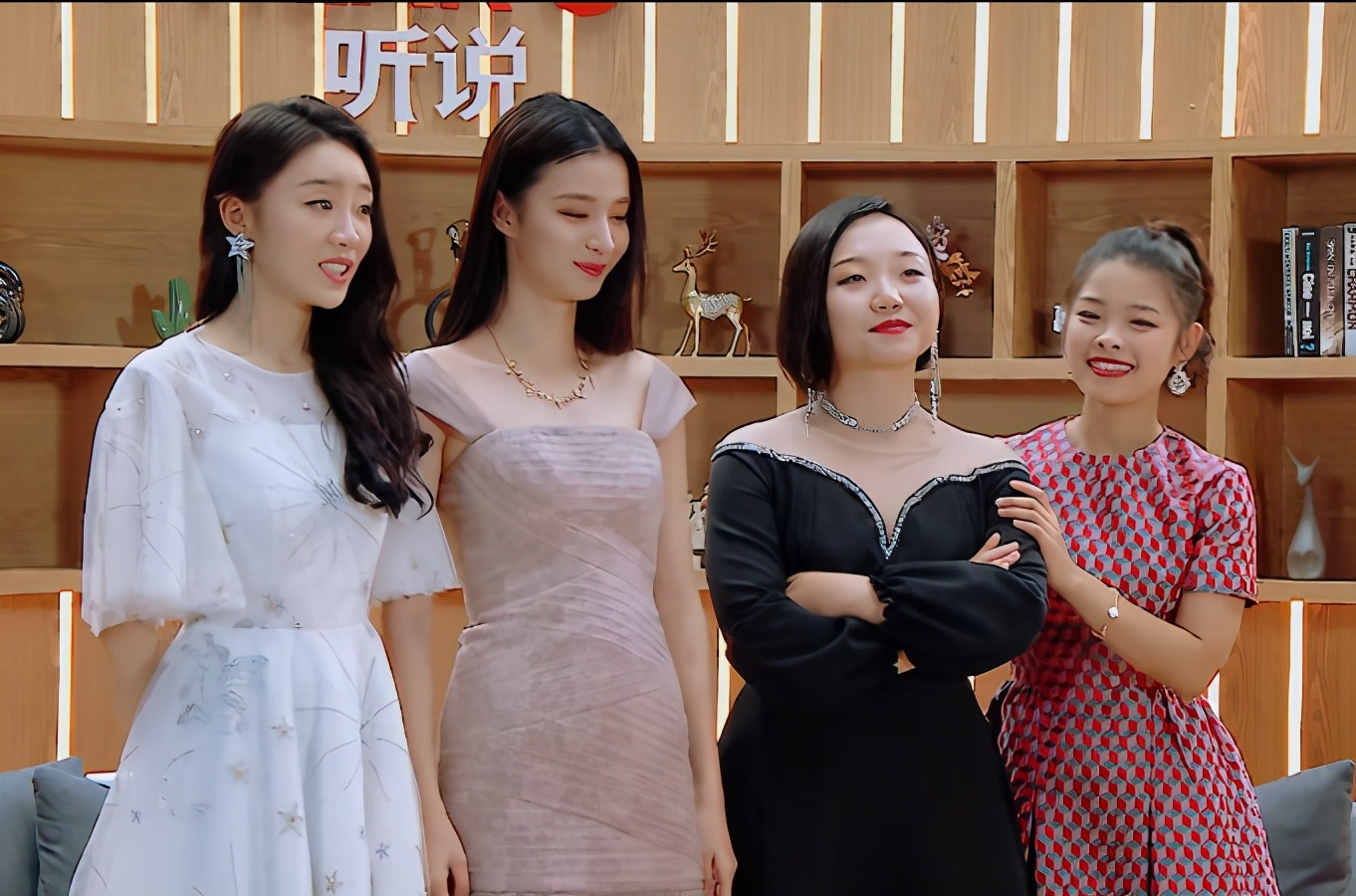 郭敬明点评辣目洋子顾里,郭敬明施柏宇辣目洋子