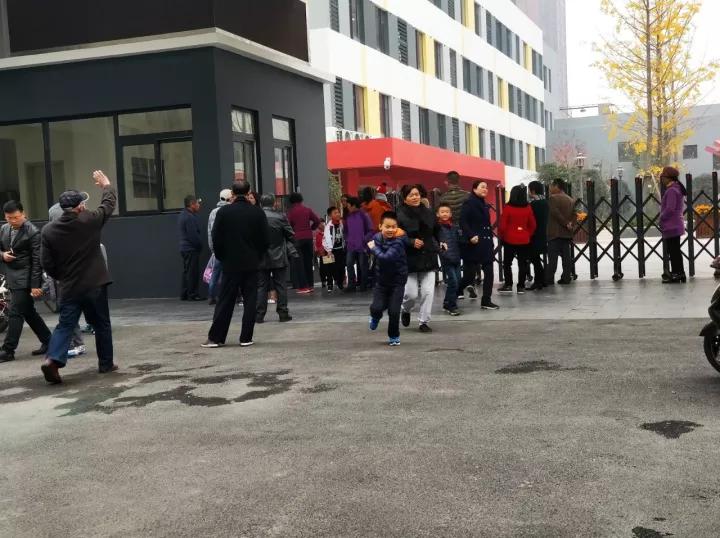 陕师大万科小学排名,陕师大万科和铁一湖滨中学哪个好