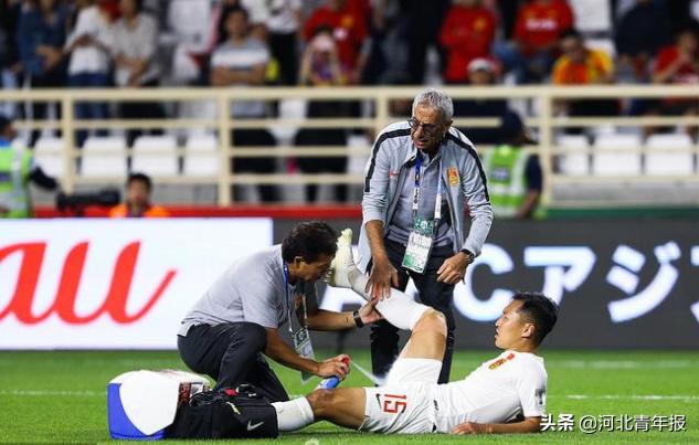 接班郑智成国足“大脑”，连国际足联也这么认为，难怪里皮对他如此青睐