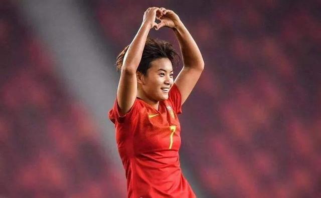 李铁和王霜捐款多少,男足王霜捐款武汉