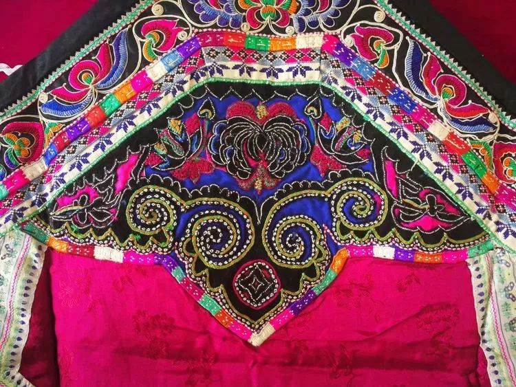 阿哲歌舞《绣嫁妆》赏析