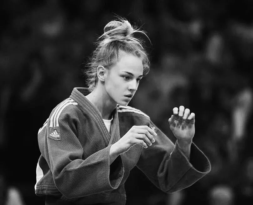 最年轻的柔道世界冠军霸气眼神,18岁柔道总冠军