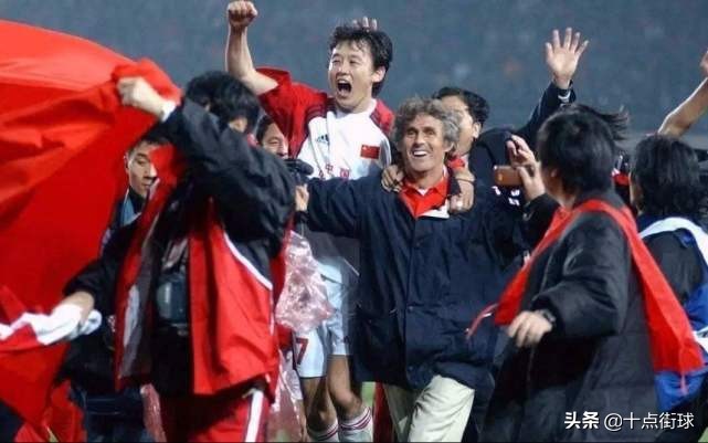 米卢带领国足冲击世界杯分组,米卢带国足进世界杯哪一年