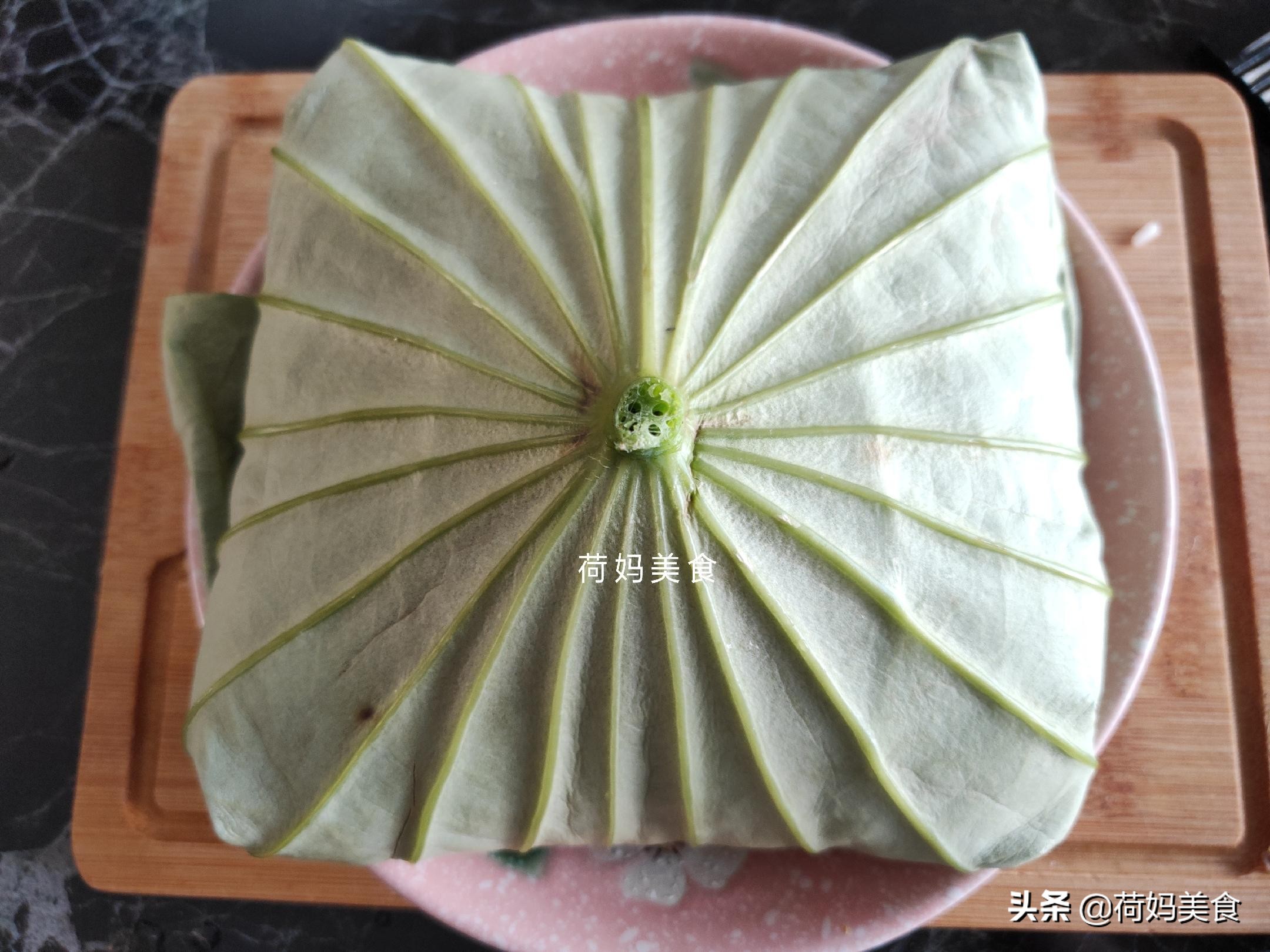 教你在家做荷香糯米鸡，清香软糯，入口滑嫩好吃，简单几步就搞定