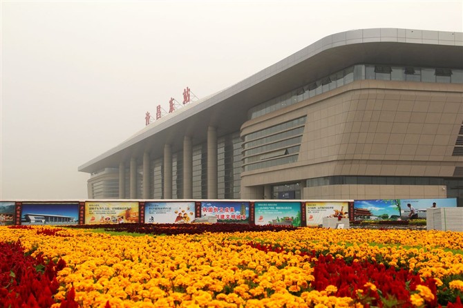 从绿皮火车到中国高铁多久,从绿皮火车到高铁的视频