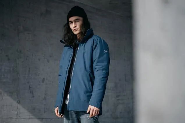 别再穿那些烂大街的爆款,别再穿烂大街的小白鞋了