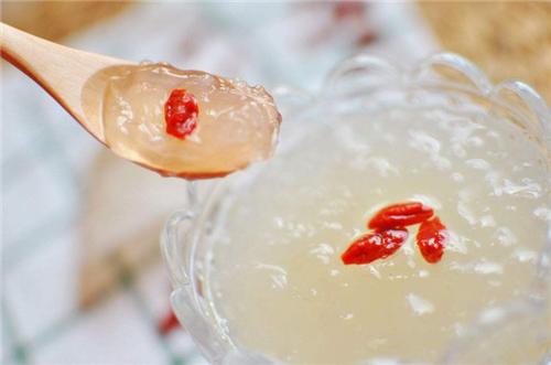 如何辨别燕窝是否炖熟,如何区分燕窝品质的好坏