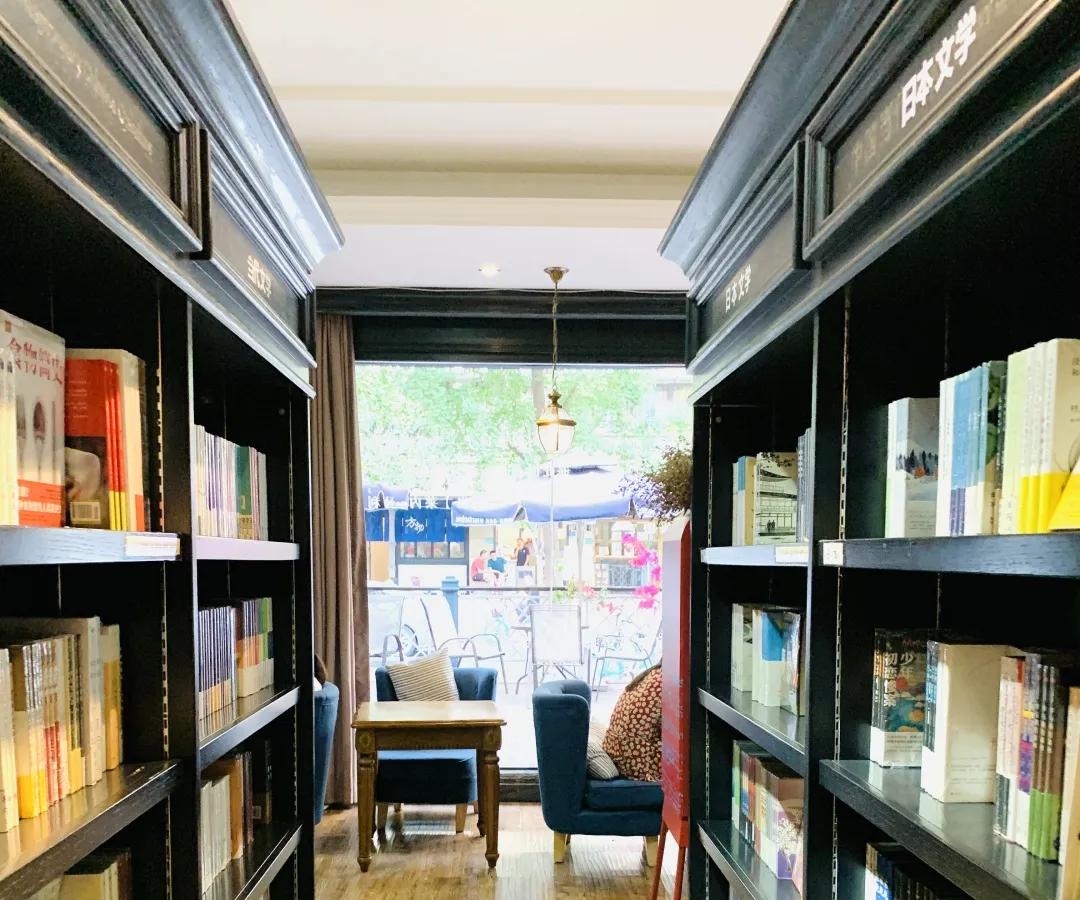 用阅读触摸成都｜在成都不能错过的10家书店（下）