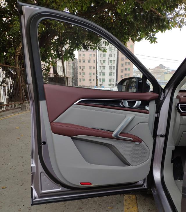 宝骏rs-5顶配,新款宝骏rs-5中配多少钱