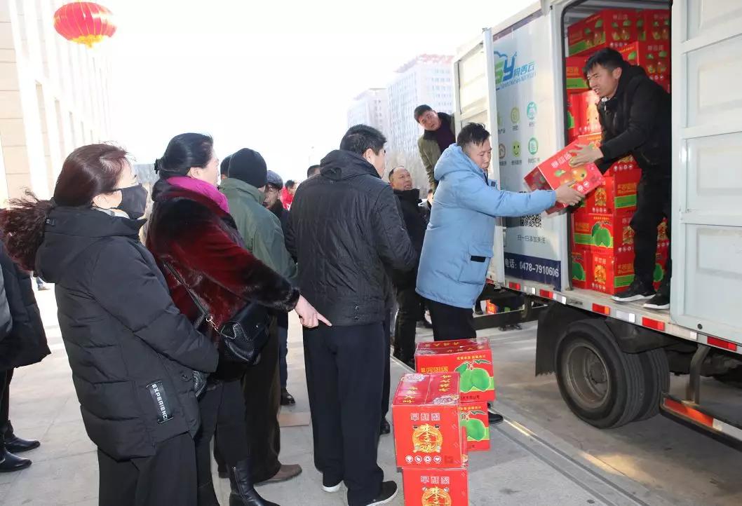 40万斤梨滞销果农急盼援手,河北赵县60万斤滞销梨急寻销路