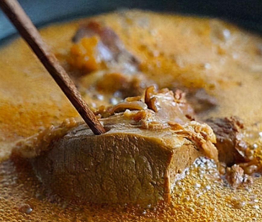 卤牛肉家常做法20斤牛肉放多少盐,卤牛肉怎样卤出来的牛肉鲜嫩好吃