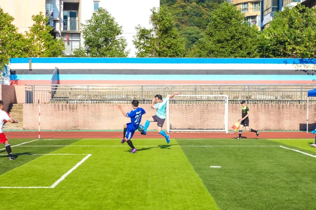 以球会友传情谊增进交流展风采,以球会友推动蓬勃发展