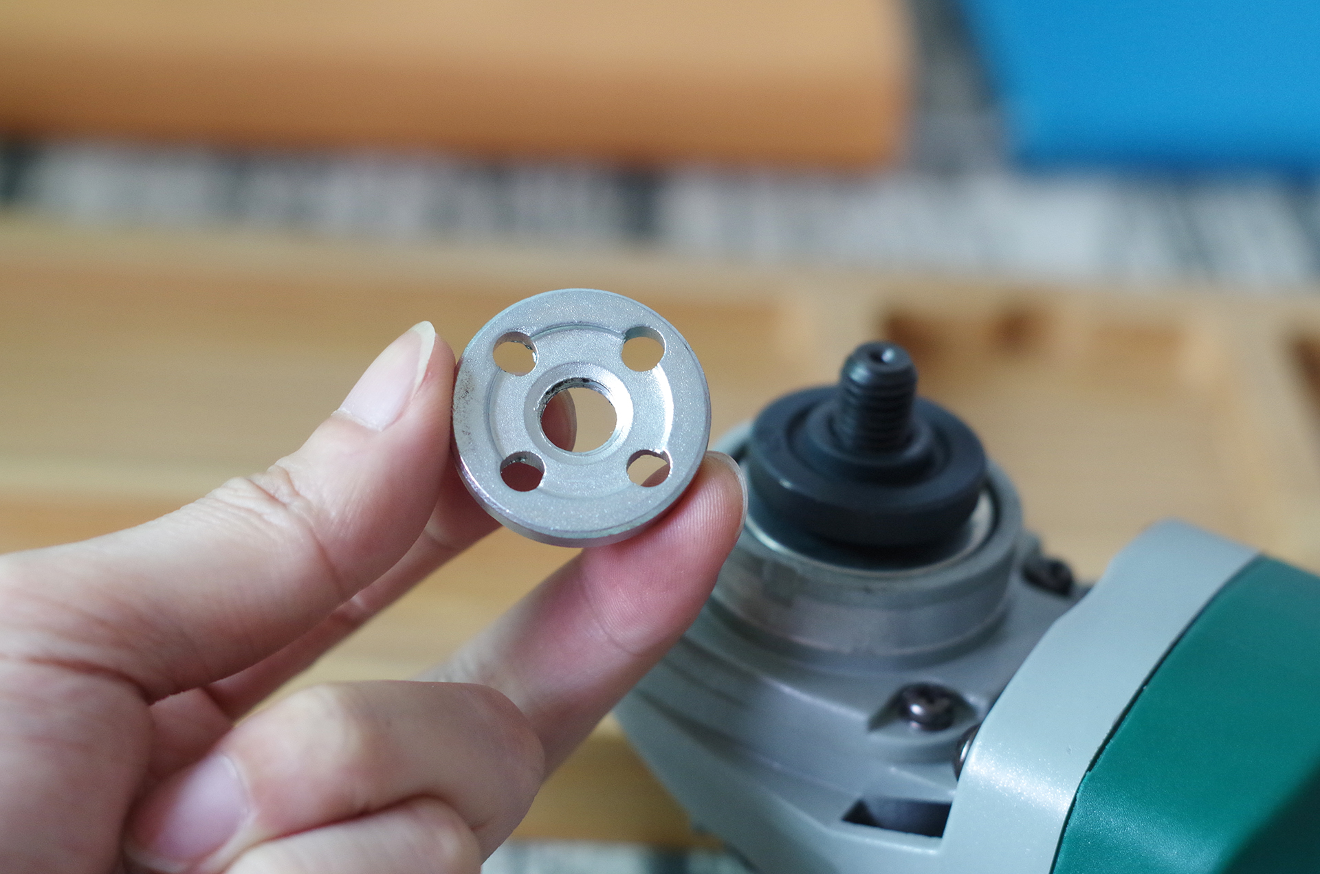 世达51090c角磨机使用方法,世达工具5寸气动角磨机