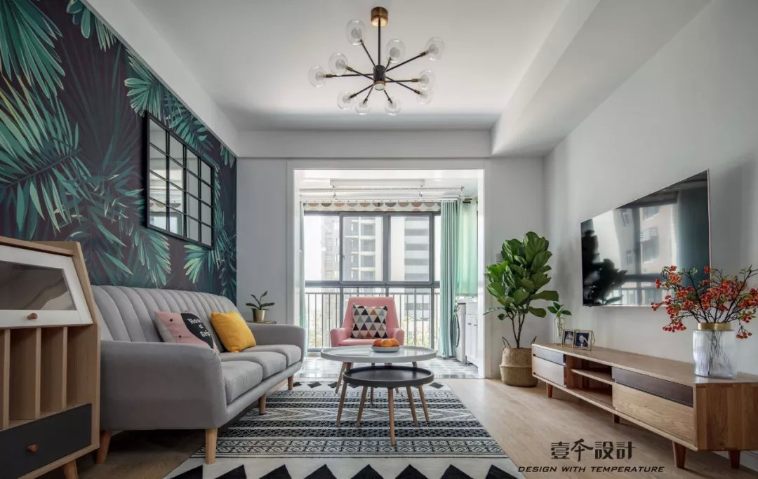 家里装修墙壁太单调怎么办,家里空白墙面怎么装饰实用