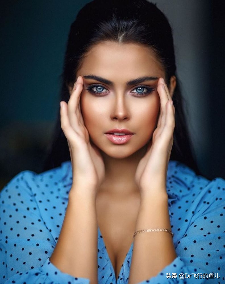 黑莓手机经历了啥,黑莓手机现状如何