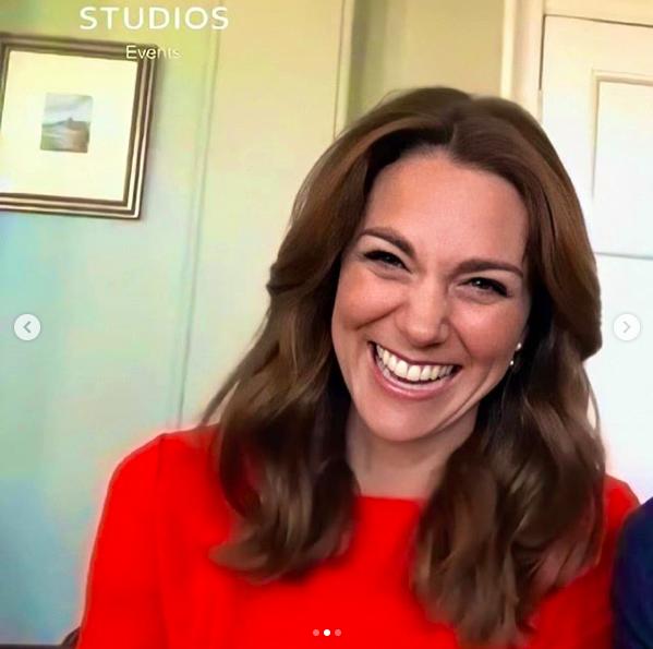 凯特出席造型惊艳众人,凯特打扮视频