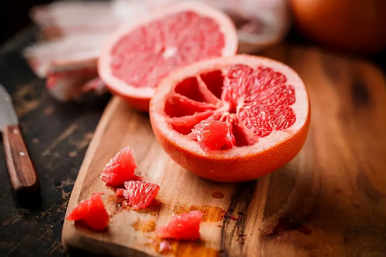 70岁老人化疗后手和脚肿正常吗,老人化疗之后身体越来越差