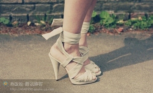 高跟鞋怎么走路不累不痛,穿高跟鞋脚不痛的小窍门