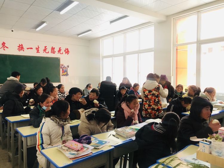 顶风冒雪抗严寒，战天斗地忍饥饿-布拖纪实