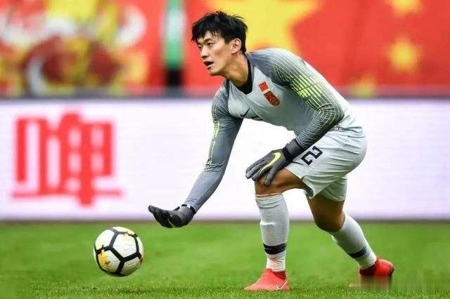 颜骏凌上港转会,上港颜骏凌续约