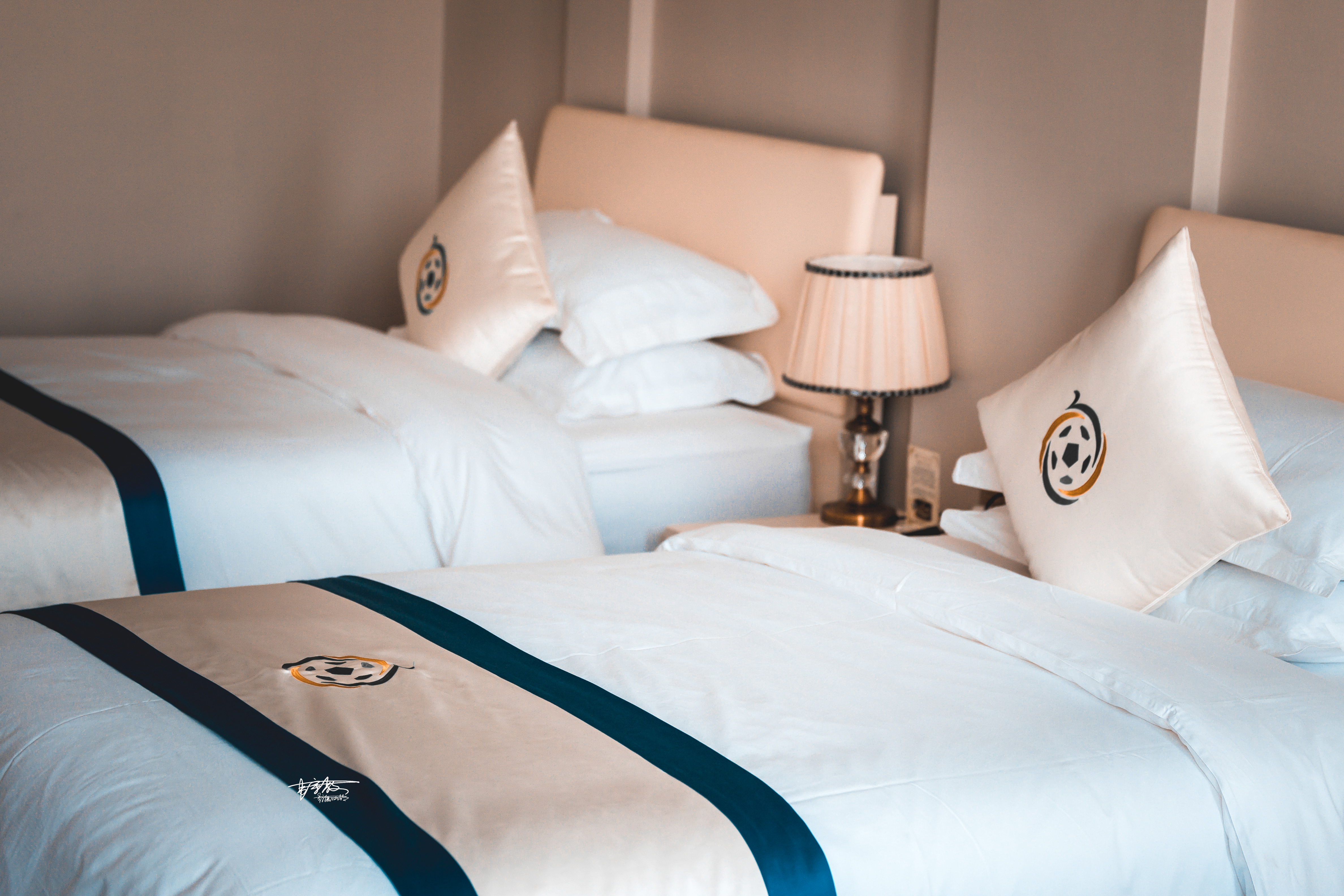 除了女人，男人的话题里，总是少不了“足球”两字