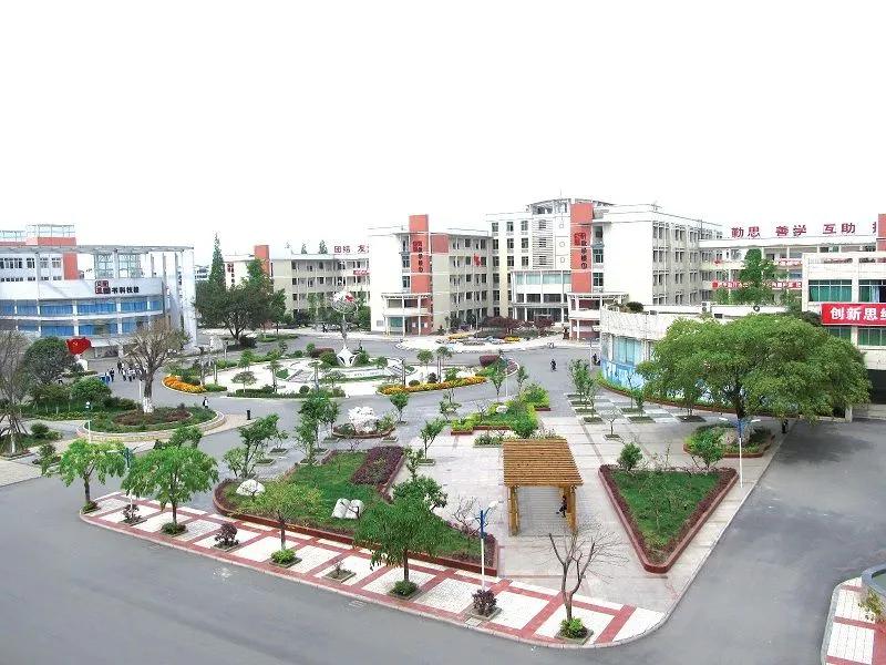 四川省江油市二郎庙明镜中学,江油诗仙李白故里