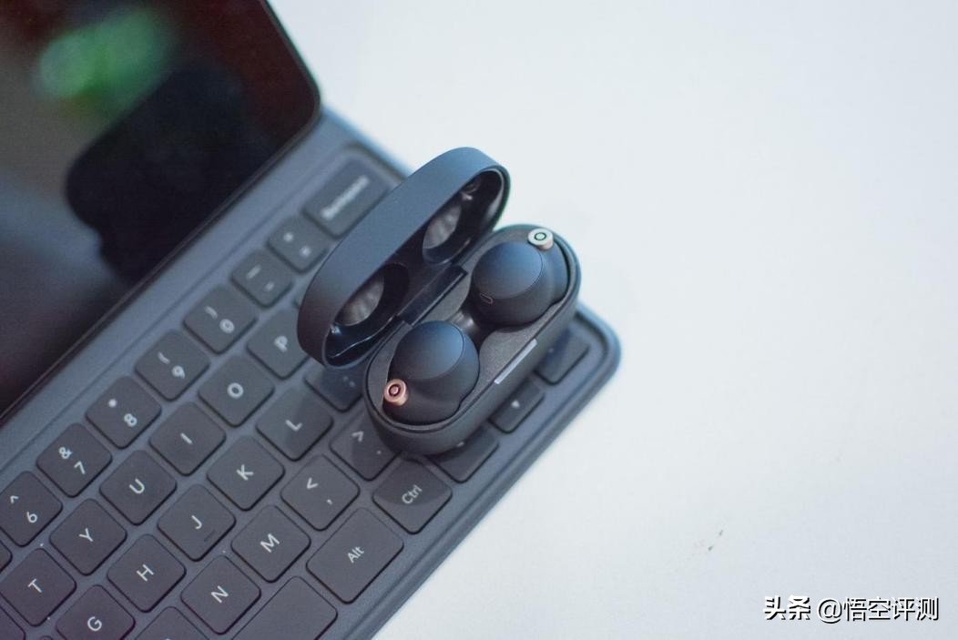 三星galaxybudspro和索尼wf-1000xm4,索尼wf1000-xm4降噪豆使用教程