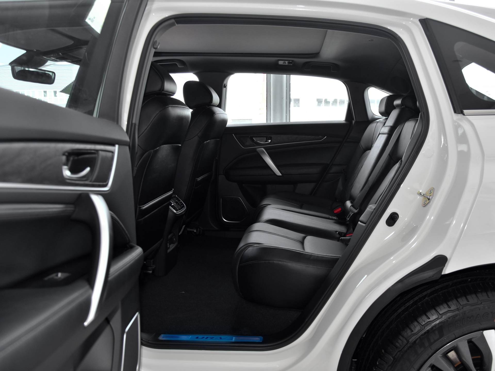 空间大油耗低的suv有推荐的吗,空间大油耗低的suv20万以内的