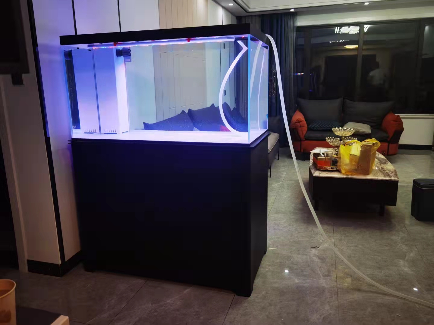 新买的鱼缸需要怎么处理再入缸,新鱼缸到家怎么处理