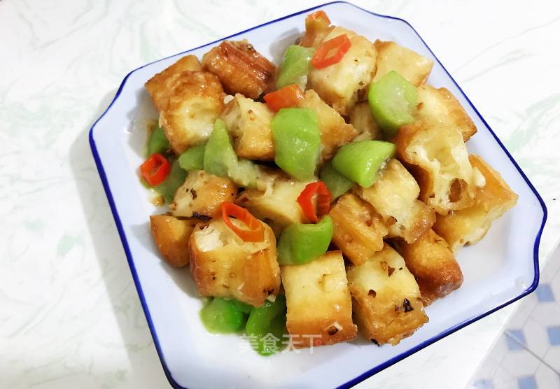 吃剩的油条不用扔这样做味道很好,吃不完的油条有什么新的做法