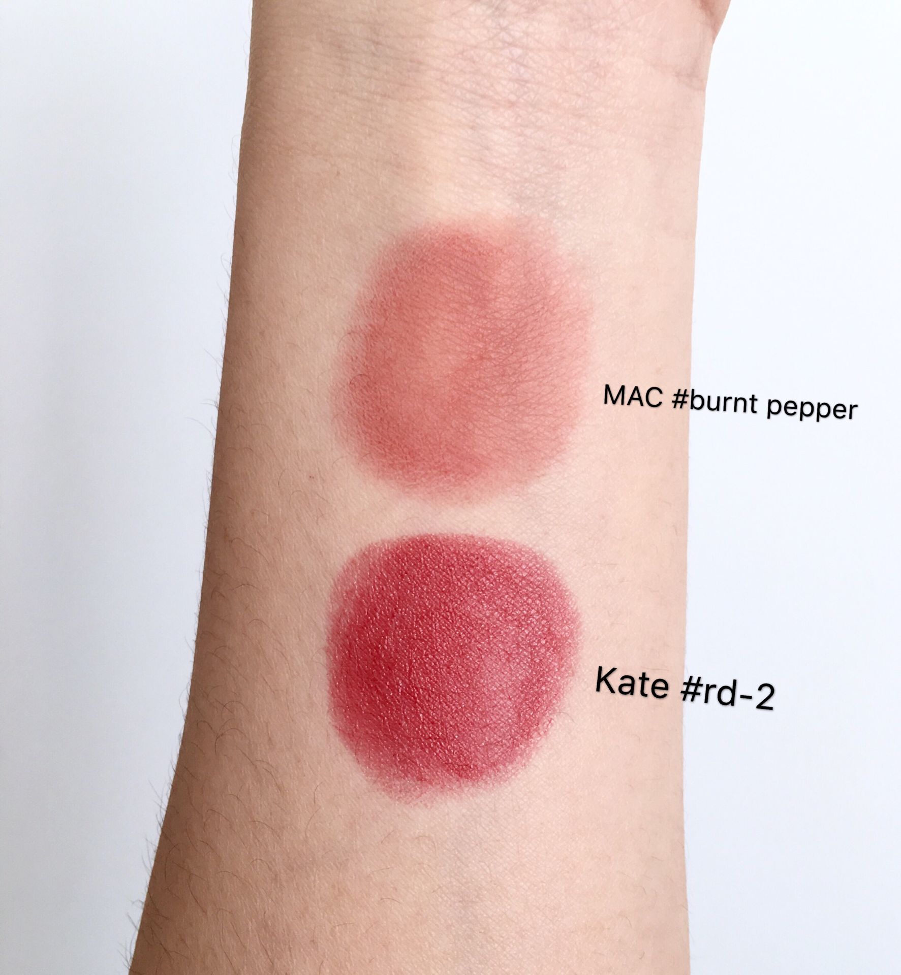 润唇膏和口红如何搭配,日常搭配需要几支口红