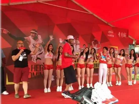 cba拉拉队最漂亮女神,李易峰cba打篮球视频