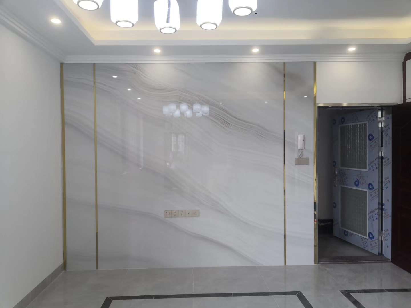 瓷砖和石材背景墙区别,瓷砖背景墙一般怎样装饰