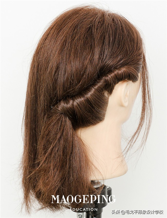 一学就会的减龄发型,年轻女孩气质盘发高端大气上档次