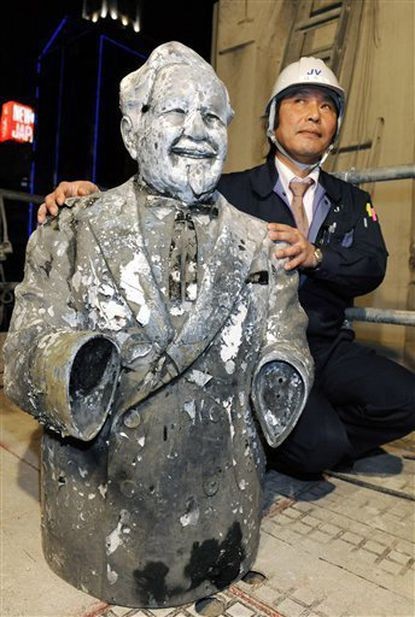 肯德基的创始人桑德斯的创业故事,肯德基创始人桑德斯图片