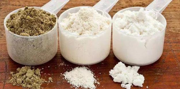 肌肉男喝蛋*粉白**,怎样才能显得专业