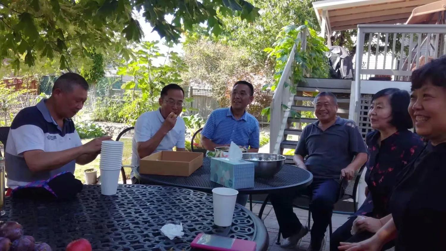 大人也喜欢玩游戏吗,大人也喜欢游乐场