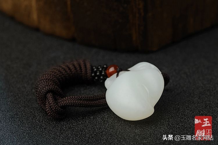 和田羊脂玉价格一般多少,真正的和田羊脂玉多少钱一克