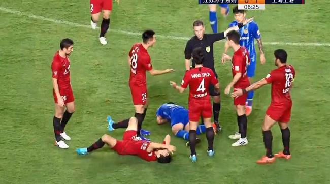 江苏苏宁全场集锦,中超24小时上海上港2比3江苏苏宁